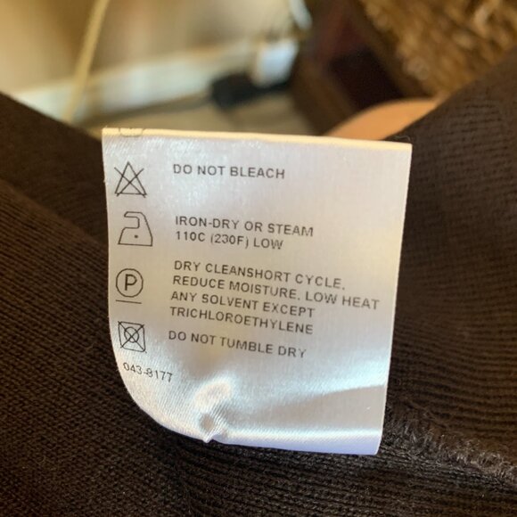  BOGNER LUXURY  Knit Turtleneck Sweater Logo Sleeve - Picture 7 of 9